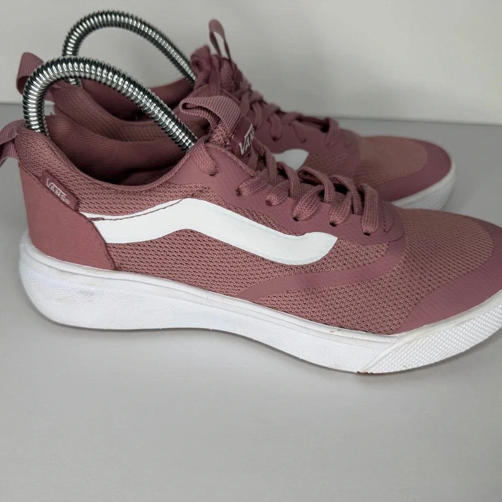 Vans Womens Size US 5.5 Ultrarange Pink Lace Up Comfort Athletic Shoes